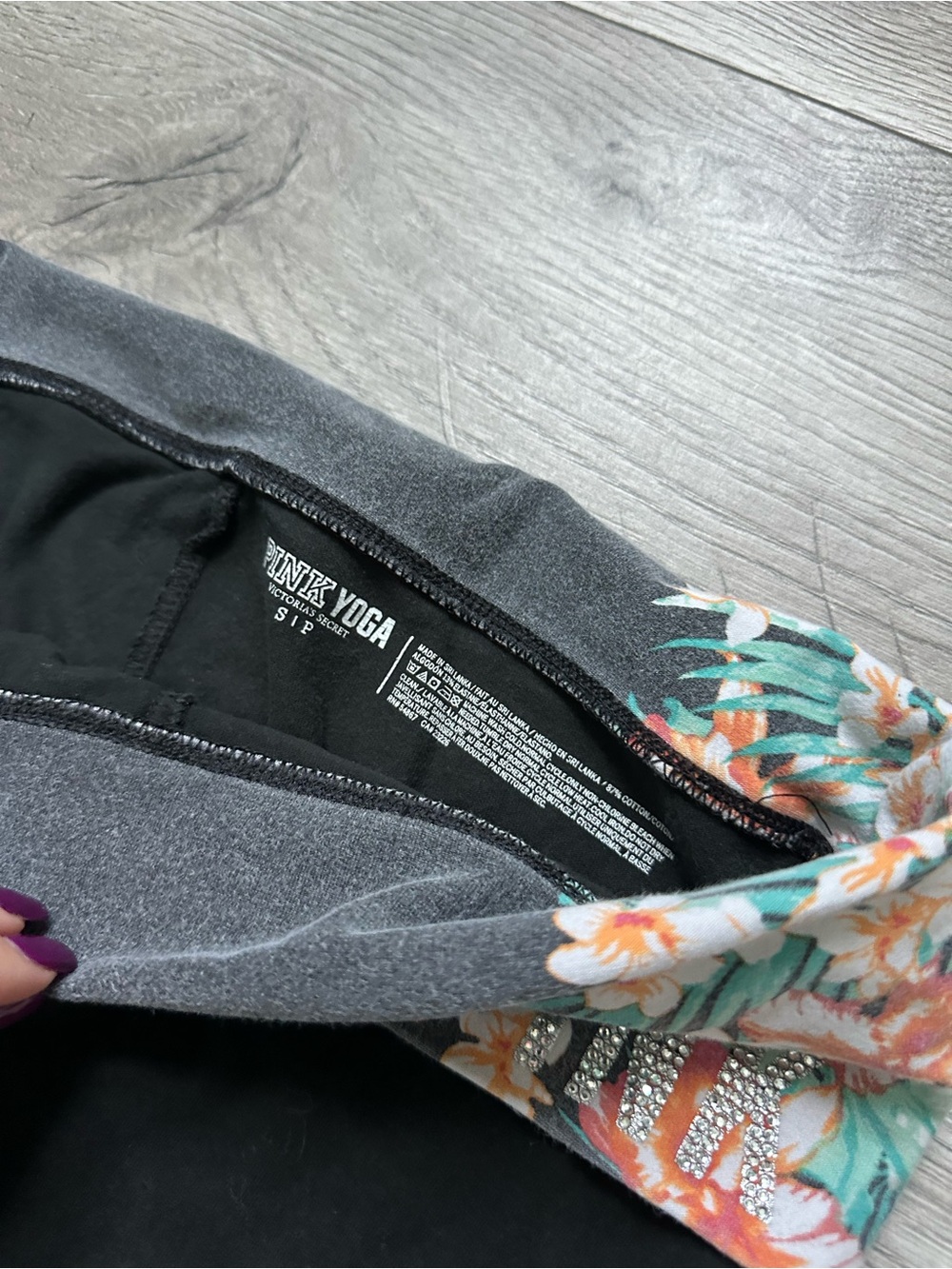 Victoria’s Secret Fold Over Leggings - Picture 4 of 6